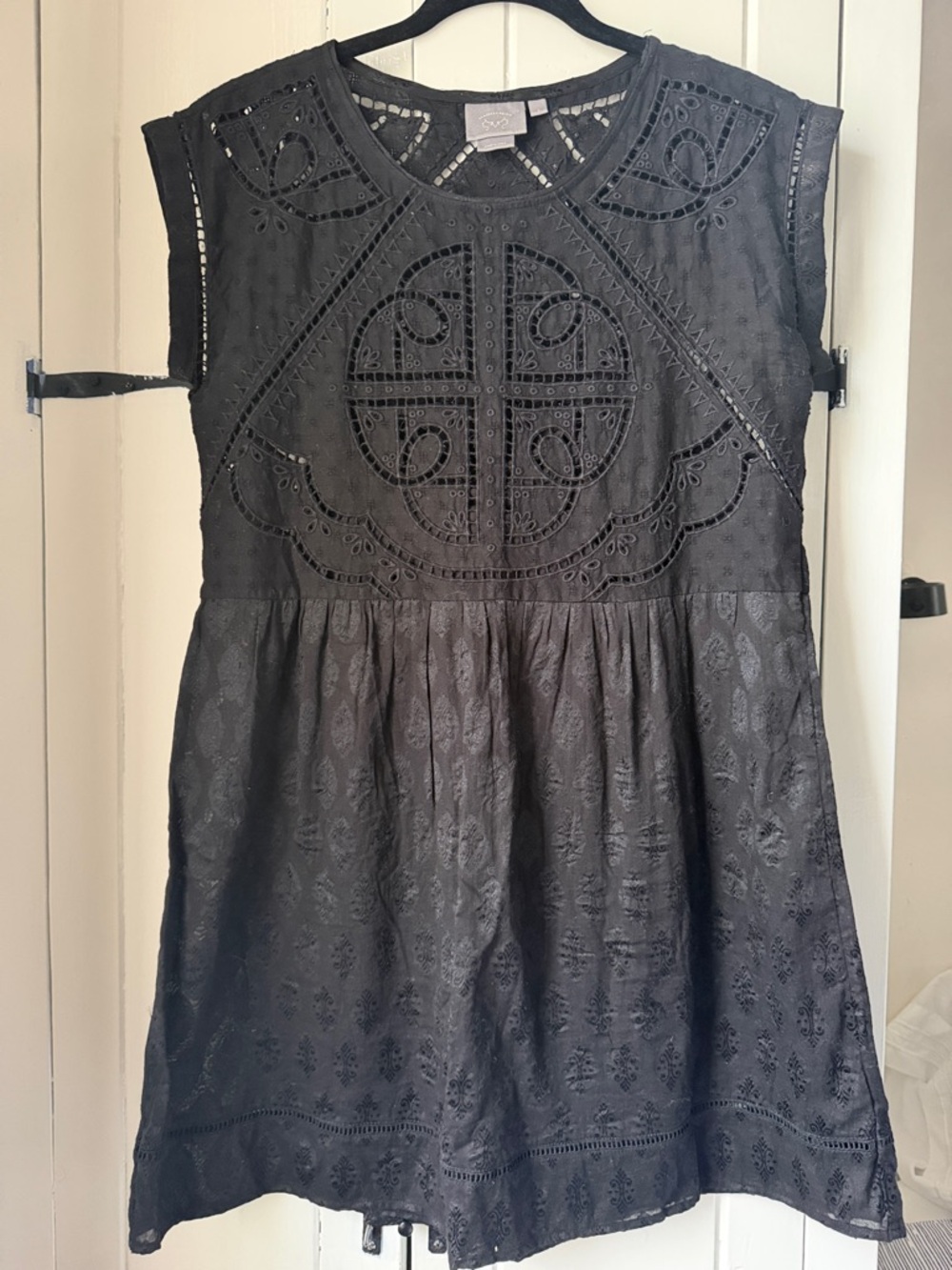 Vanessa Virginia Black Eyelet & Embroidered Sleeveless Dress
